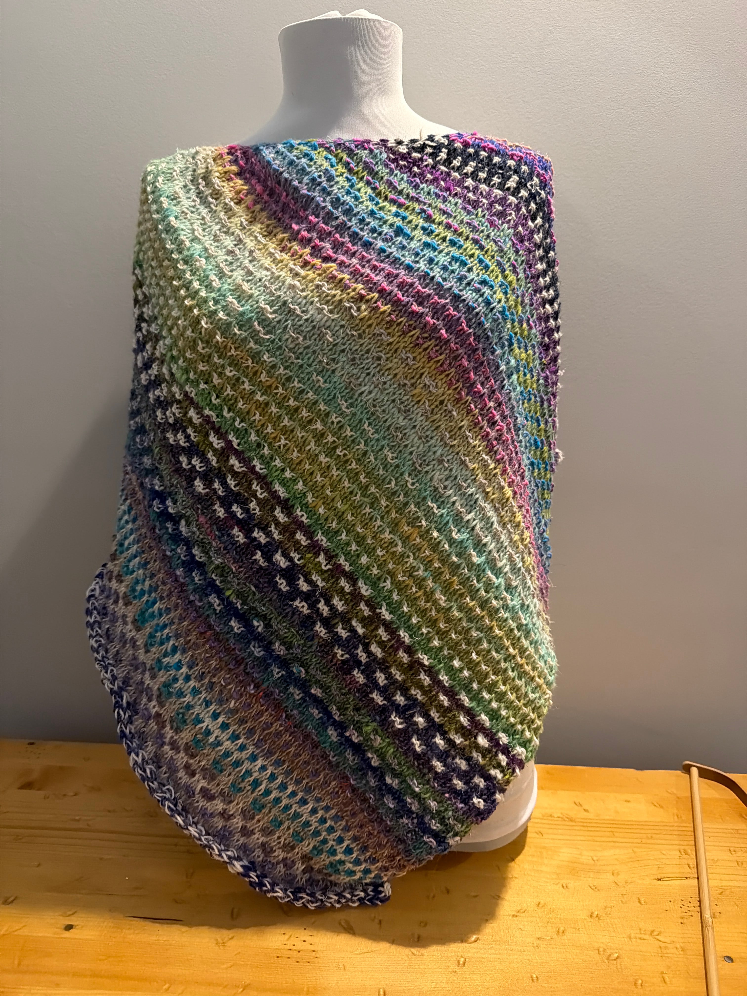 Night shift shawl kit( pattern not included