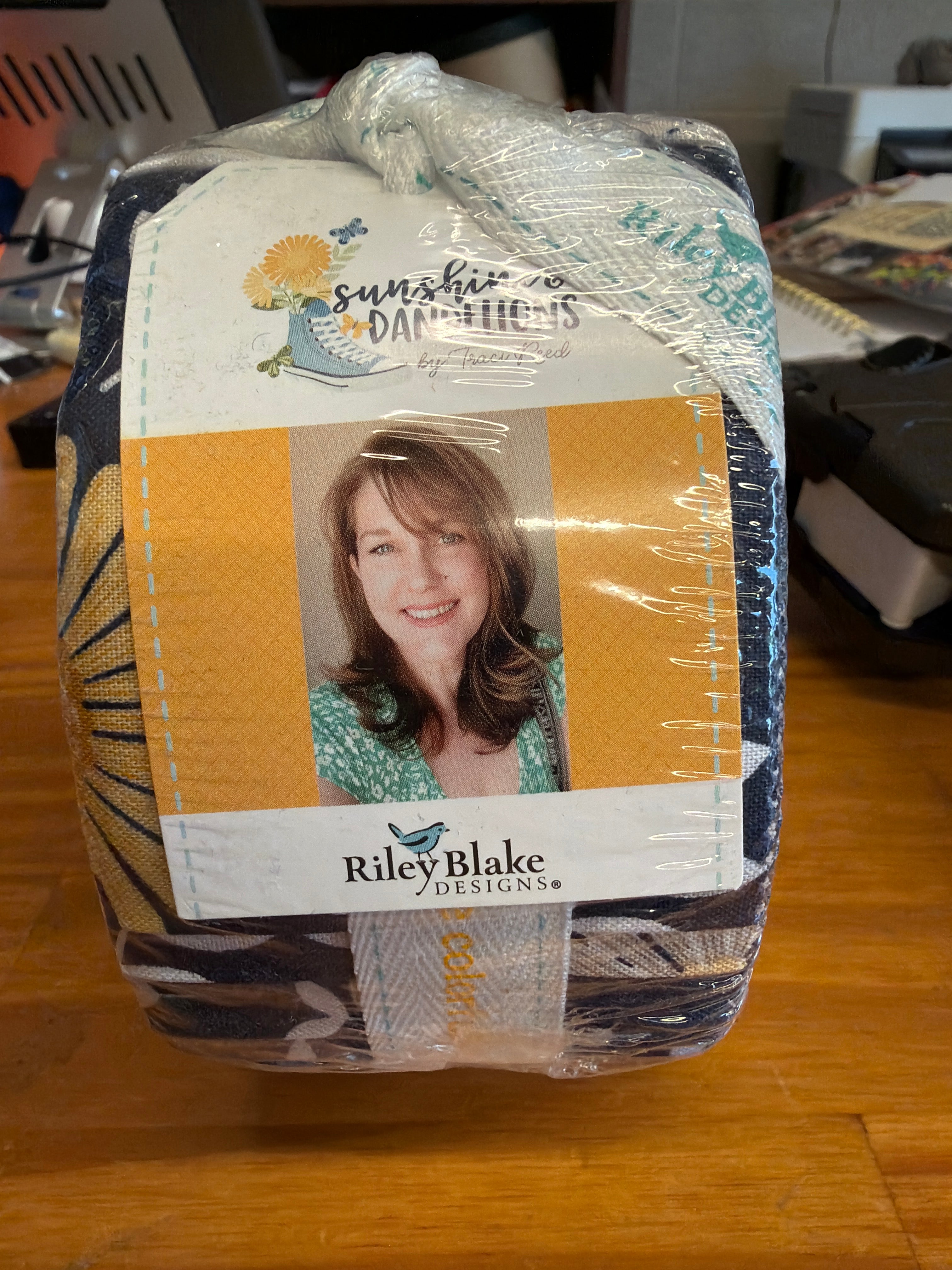 Riley Blake sunshine and Dandelions. 2.5 inch Rollie polie