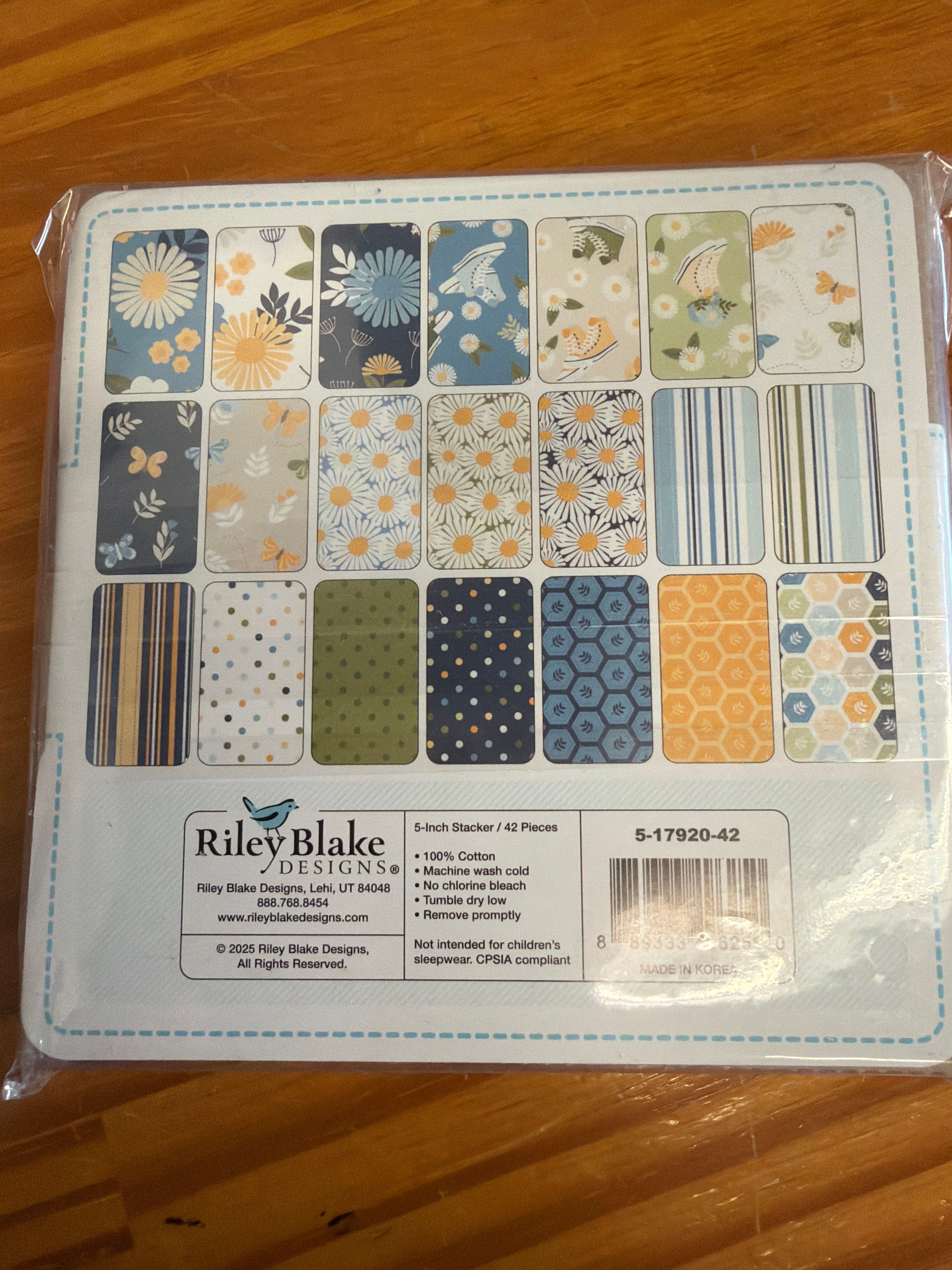 Riley Blake fabric . Sunshine and Dandelions by Tracie Reed